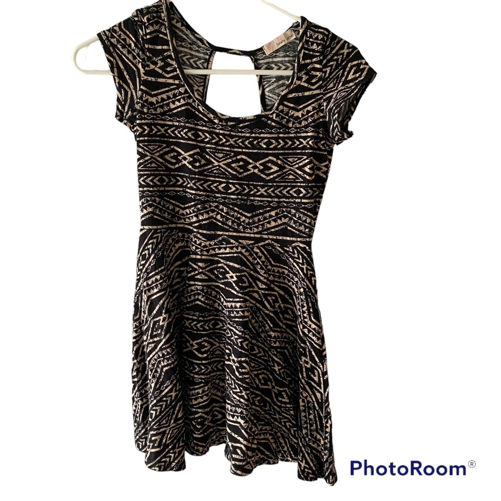 NWOT Banana Lemon Dress black and cream SZ S